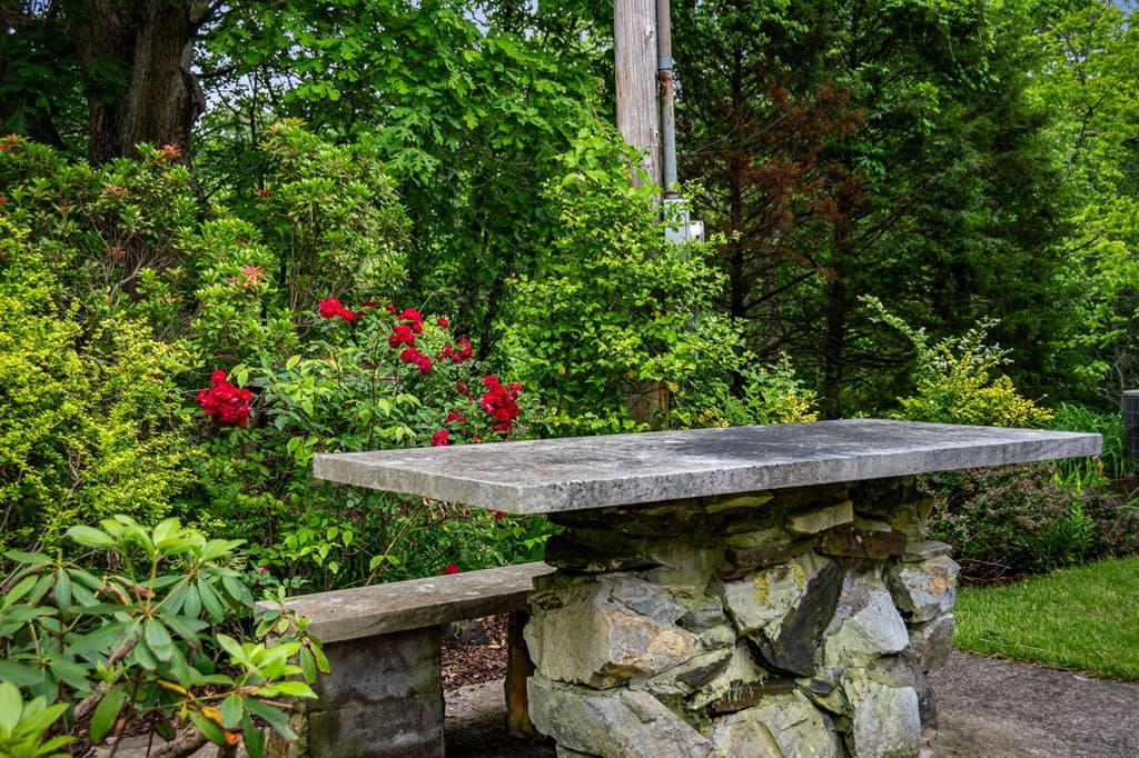 16 Hollow Springs Road, Blue Ridge GA 30513 - Photo