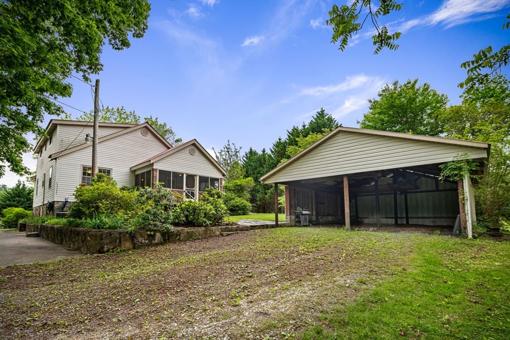 16 Hollow Springs Road, Blue Ridge GA 30513 - Photo