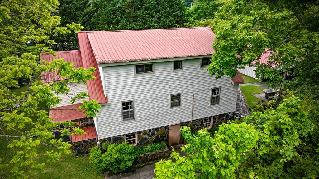 16 Hollow Springs Road, Blue Ridge GA 30513 - Photo