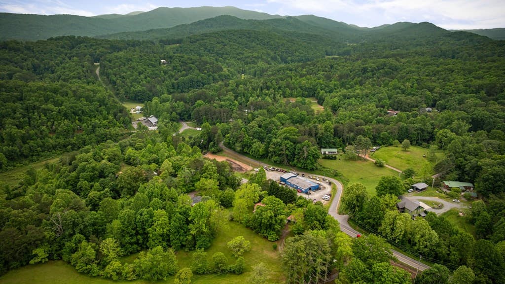 16 Hollow Springs Road, Blue Ridge GA 30513 - Photo