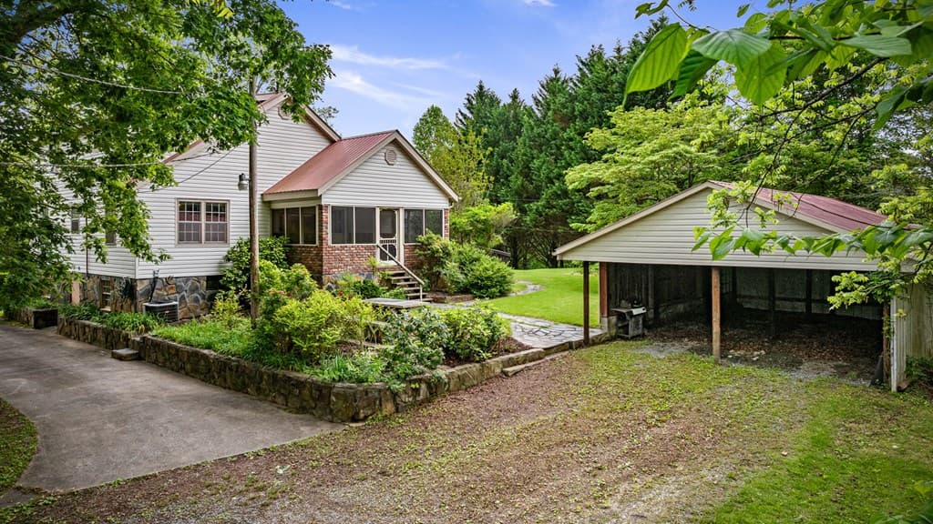 16 Hollow Springs Road, Blue Ridge GA 30513 - Photo