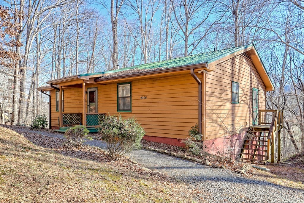 5827 Brasstown Creek Est, Young Harris GA 30582 - Photo