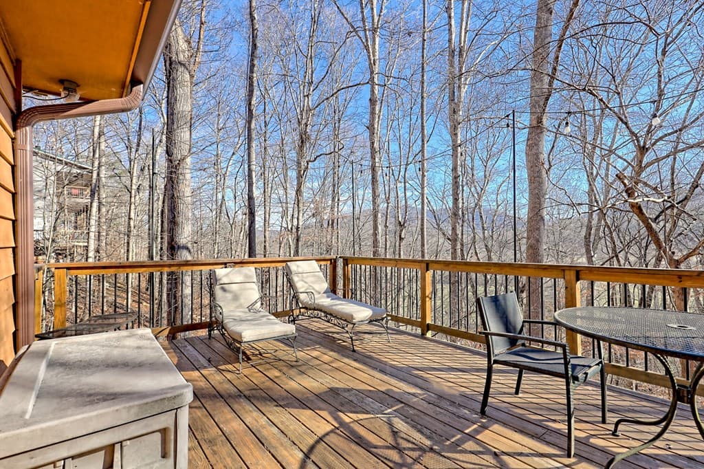 5827 Brasstown Creek Est, Young Harris GA 30582 - Photo