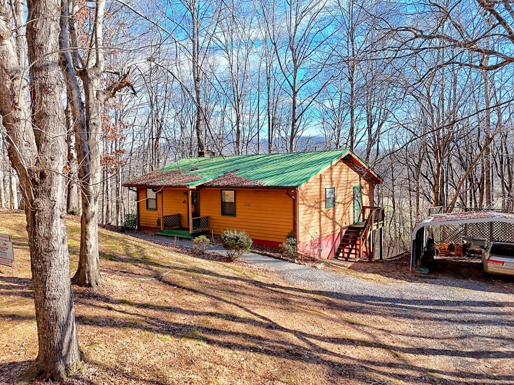 5827 Brasstown Creek Est, Young Harris GA 30582 - Photo