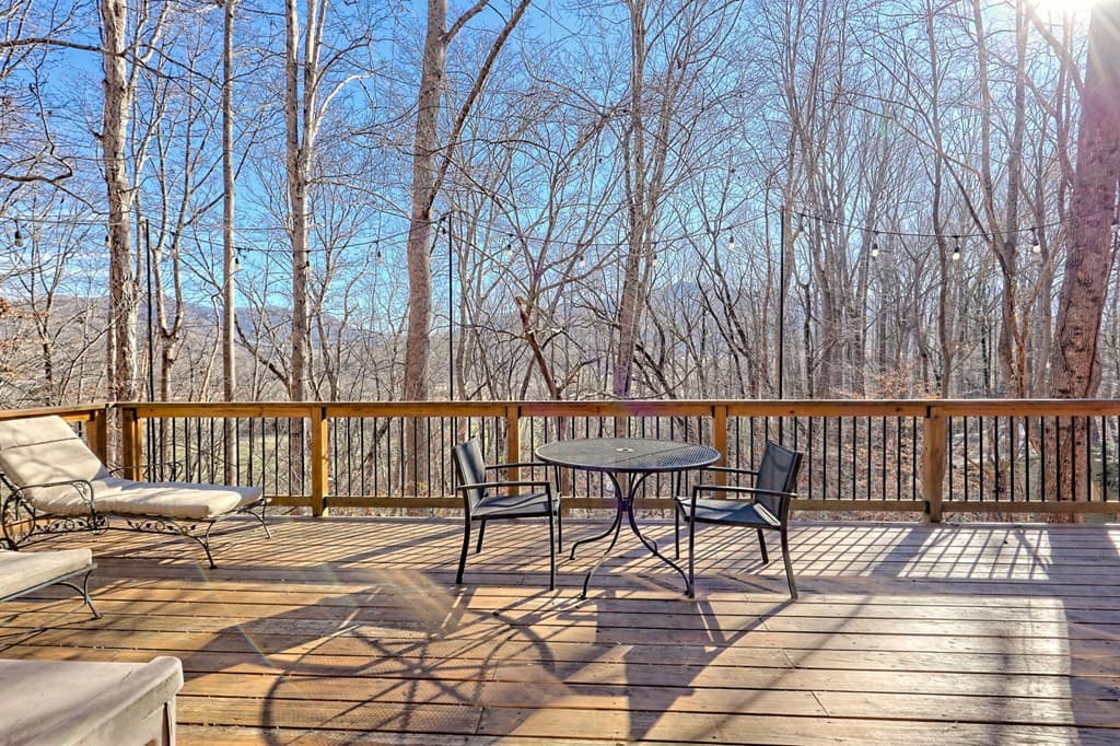 5827 Brasstown Creek Est, Young Harris GA 30582 - Photo