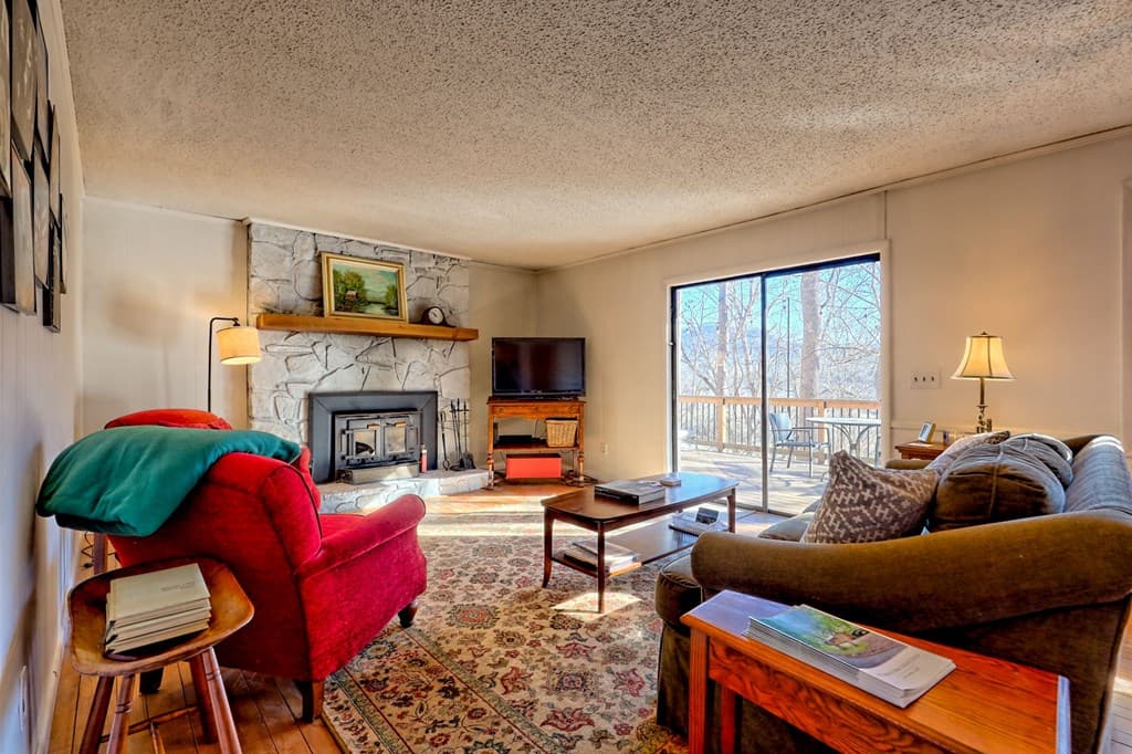 5827 Brasstown Creek Est, Young Harris GA 30582 - Photo