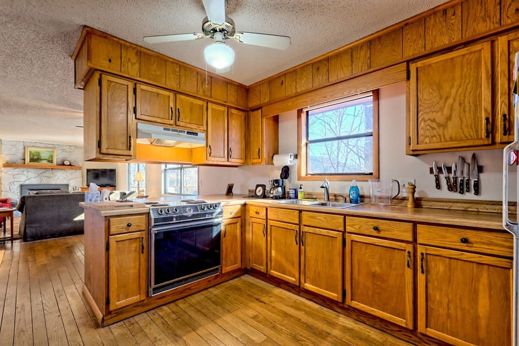 5827 Brasstown Creek Est, Young Harris GA 30582 - Photo