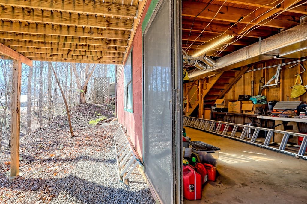 5827 Brasstown Creek Est, Young Harris GA 30582 - Photo