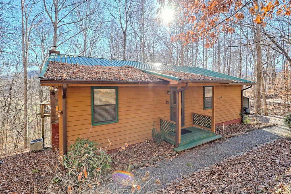 5827 Brasstown Creek Est, Young Harris GA 30582 - Photo