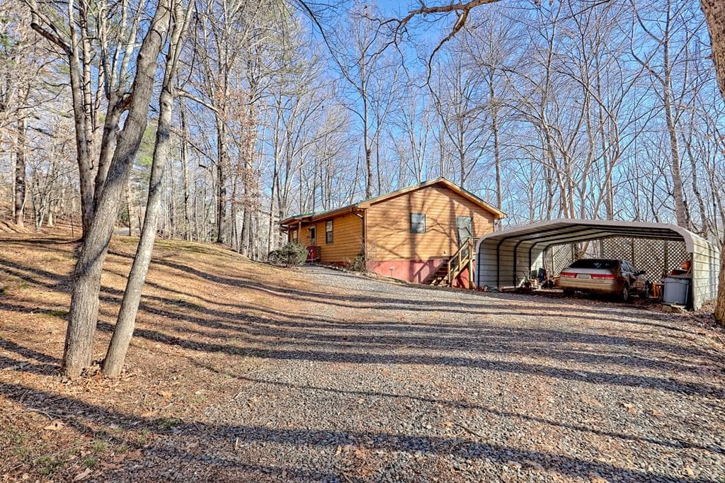 5827 Brasstown Creek Est, Young Harris GA 30582 - Photo