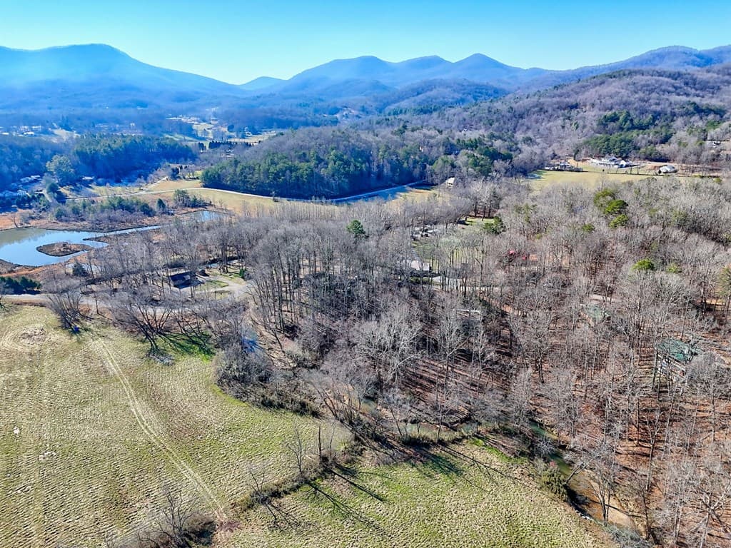 5827 Brasstown Creek Est, Young Harris GA 30582 - Photo