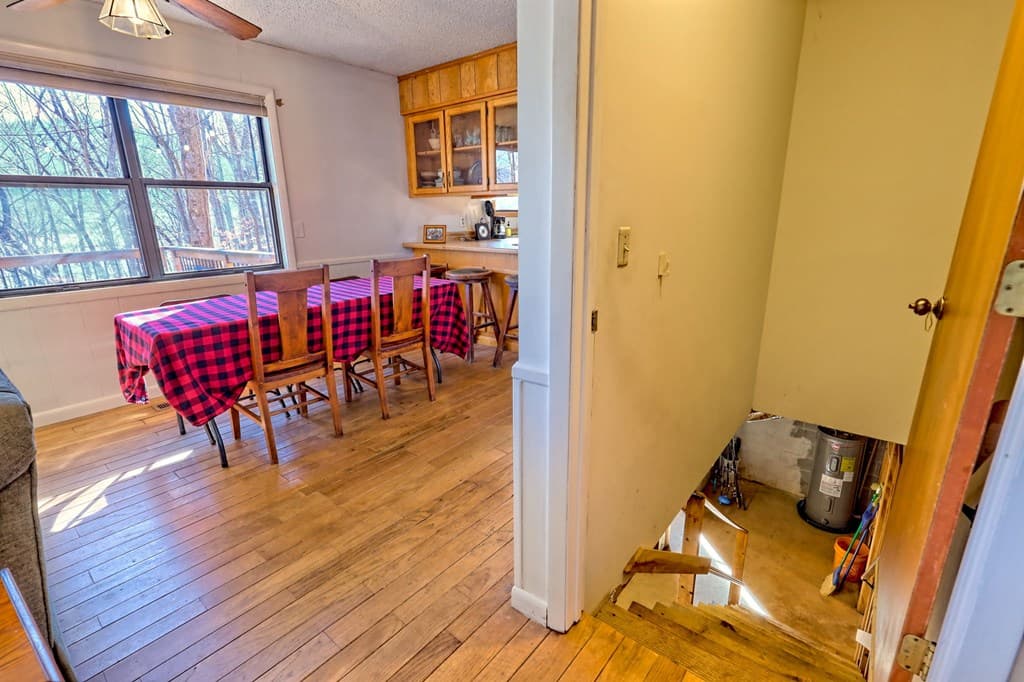 5827 Brasstown Creek Est, Young Harris GA 30582 - Photo