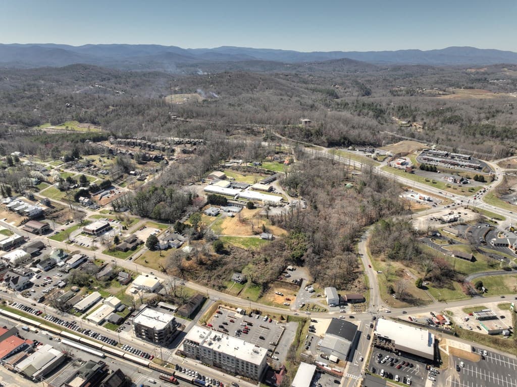 340 W First Street, Blue Ridge GA 30513 - Photo