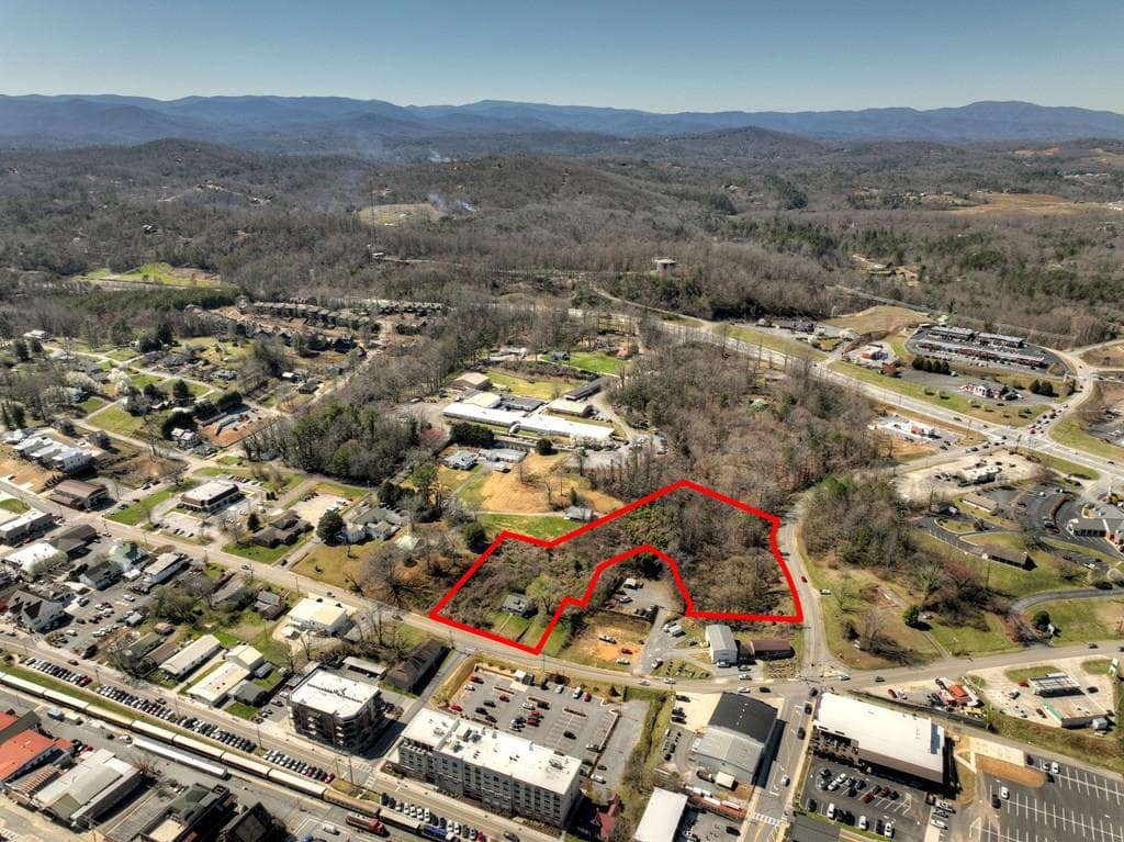 340 W First Street, Blue Ridge GA 30513 - Primary photo