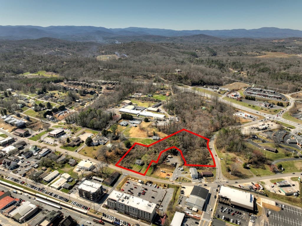 340 W First Street, Blue Ridge GA 30513 - Photo