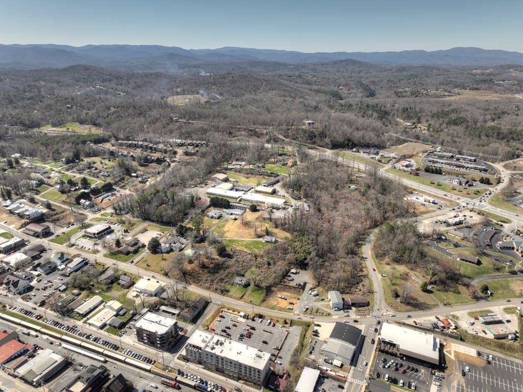 340 W First Street, Blue Ridge GA 30513 - Photo