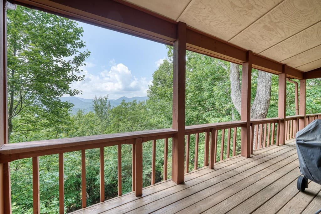 1795 Ivy Mountain Road, Hiawassee GA 30546 - Photo