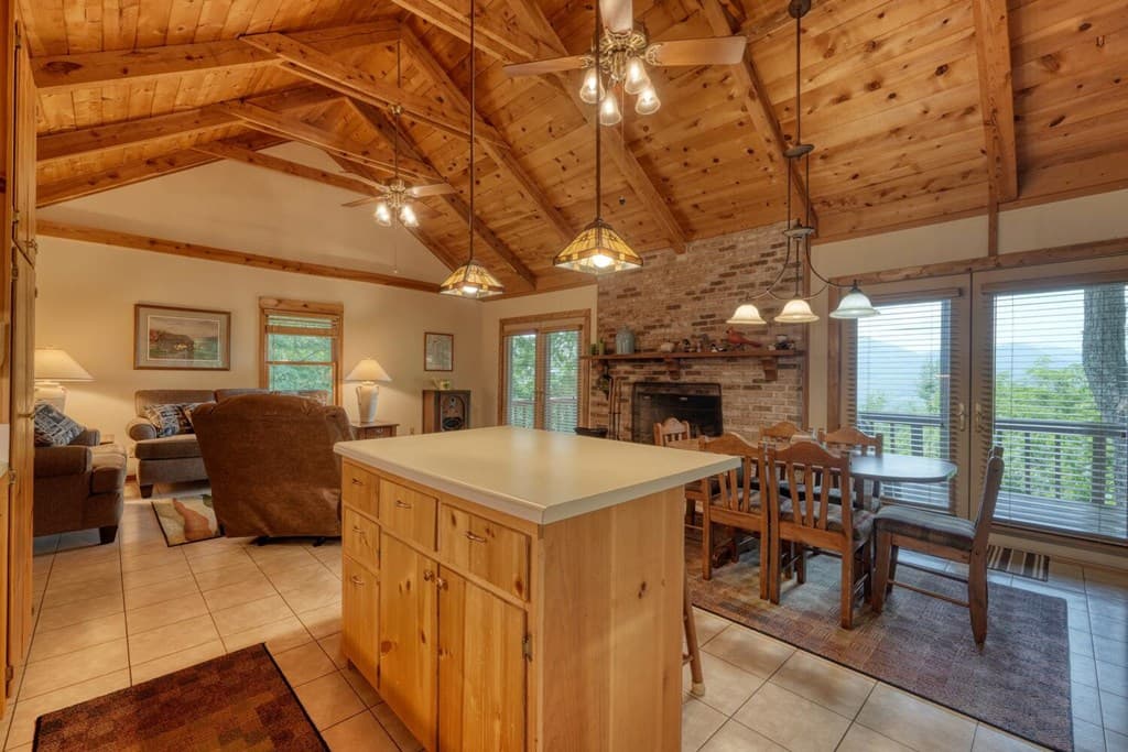1795 Ivy Mountain Road, Hiawassee GA 30546 - Photo