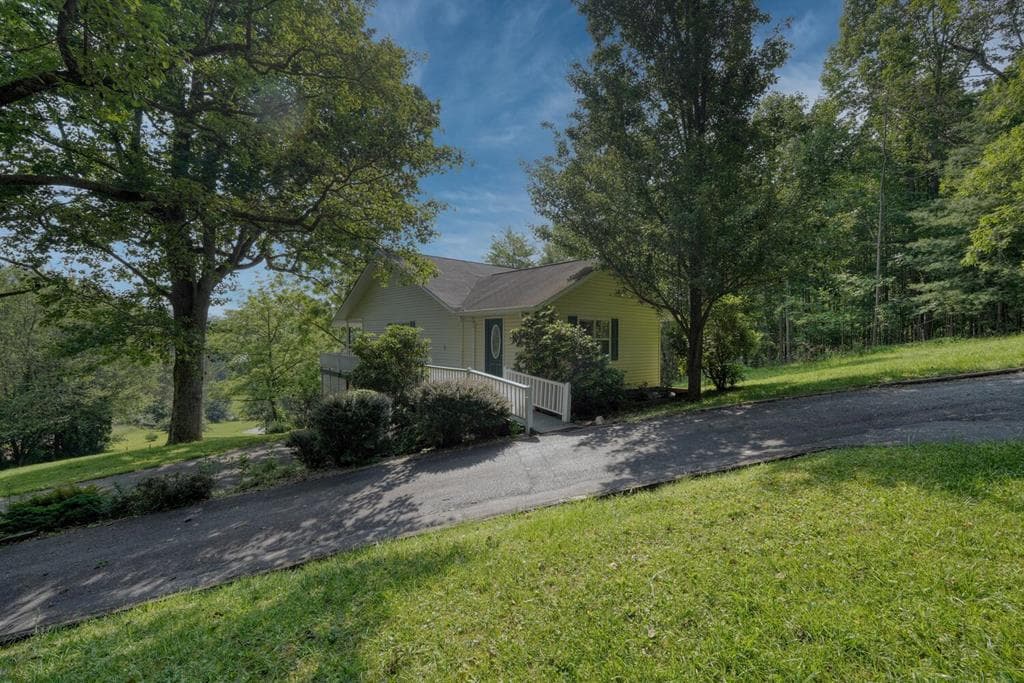 43 Diane Street, Blairsville GA 30512 - Photo