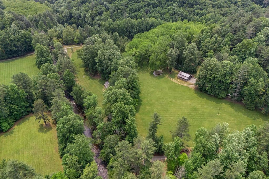 7320 Chestnut Valley Road, Hiawassee GA 30546 - Photo