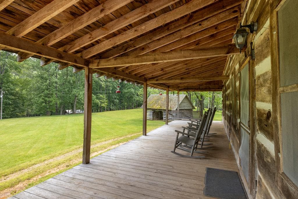 7320 Chestnut Valley Road, Hiawassee GA 30546 - Photo