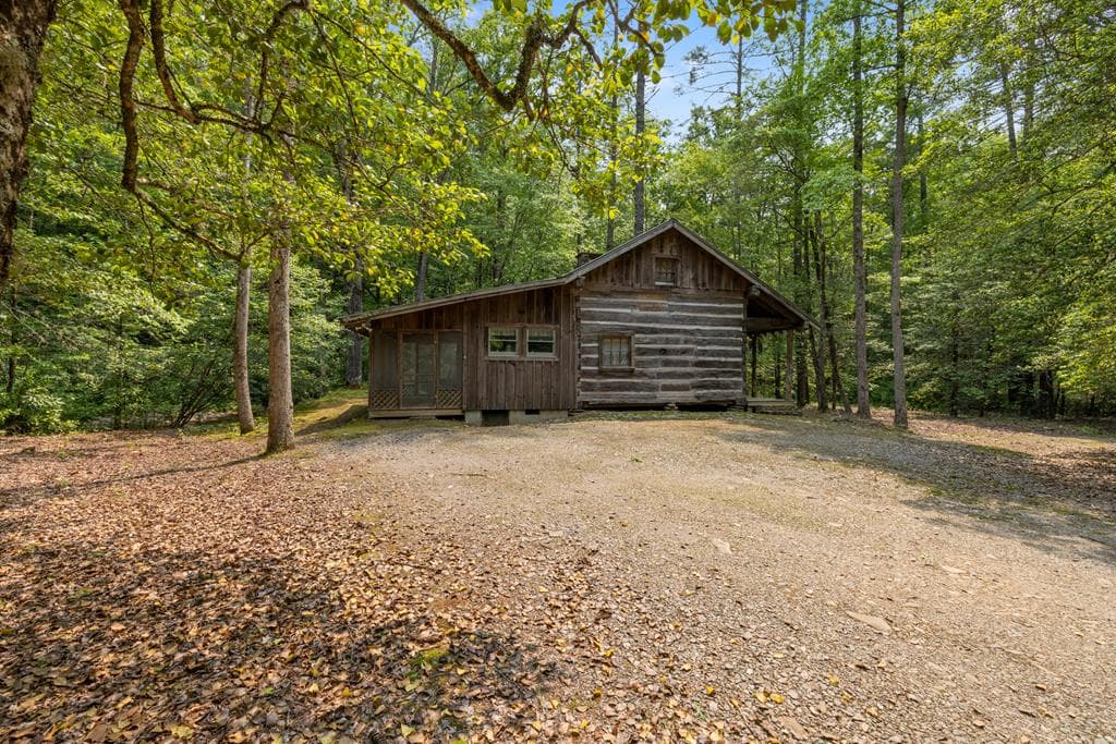 7320 Chestnut Valley Road, Hiawassee GA 30546 - Photo