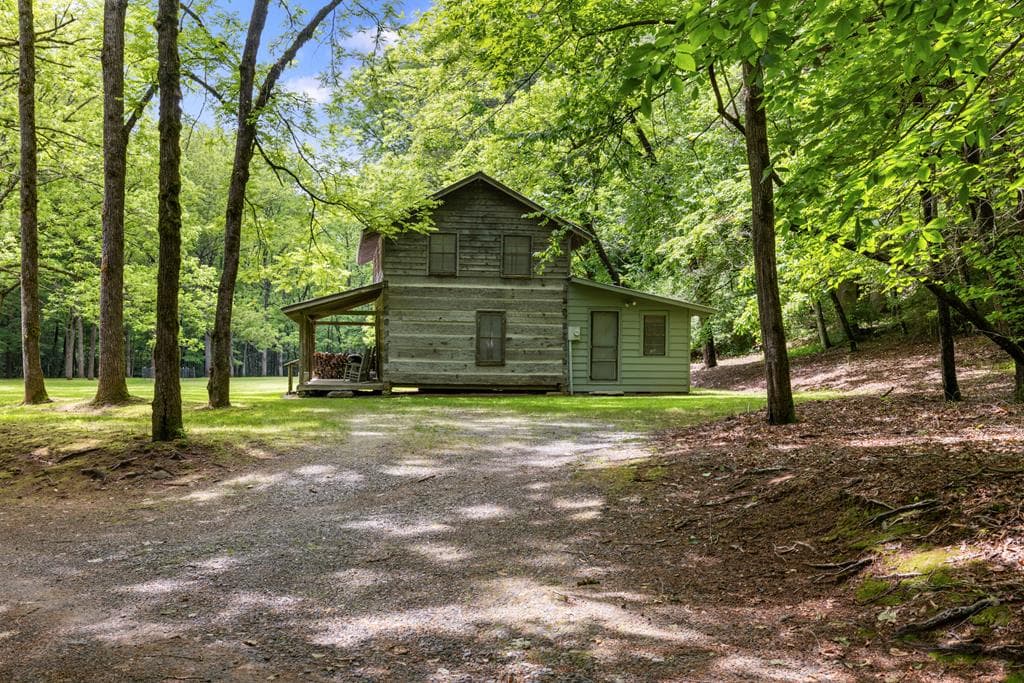 7320 Chestnut Valley Road, Hiawassee GA 30546 - Photo