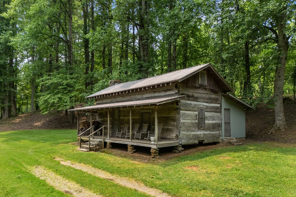 7320 Chestnut Valley Road, Hiawassee GA 30546 - Photo