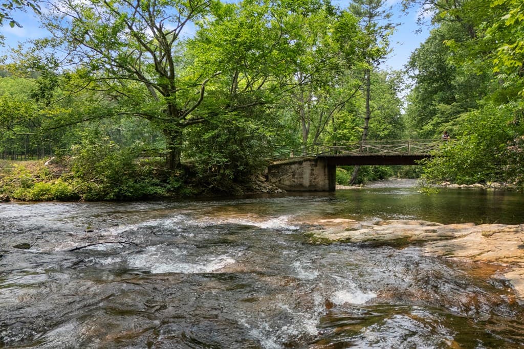 7320 Chestnut Valley Road, Hiawassee GA 30546 - Photo
