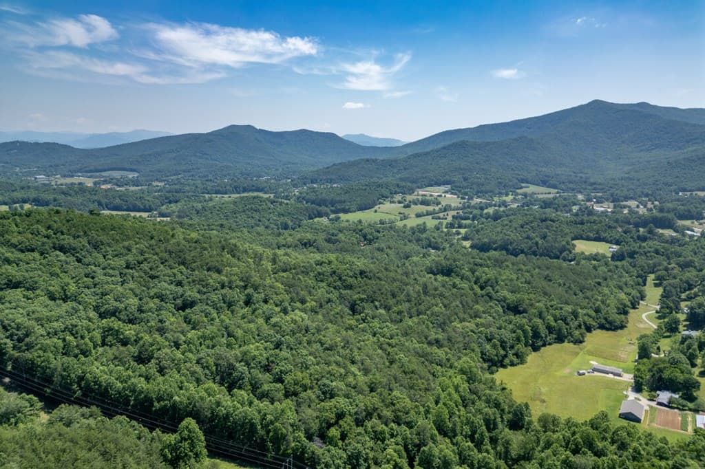 26.18 AC Green Road, Young Harris GA 30582 - Photo