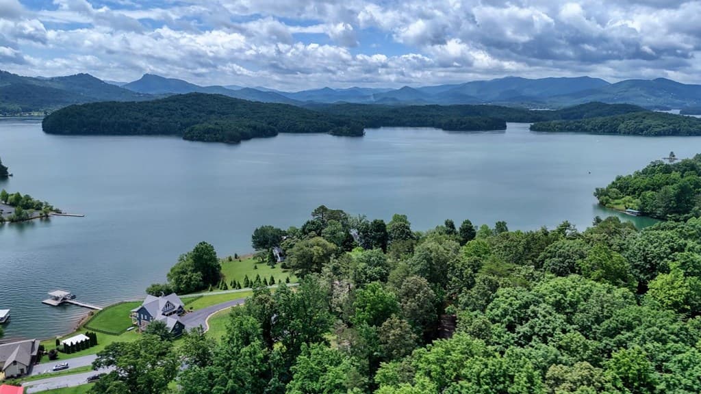 131 Wonderview Drive, Hayesville NC 28904 - Photo