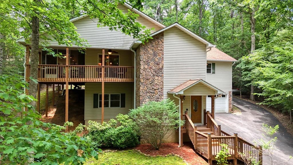2087 Woodlake Lane, Young Harris GA 30582 - Photo