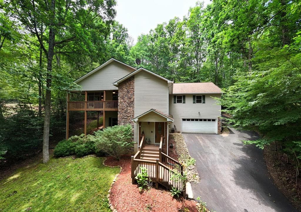 2087 Woodlake Lane, Young Harris GA 30582 - Primary photo