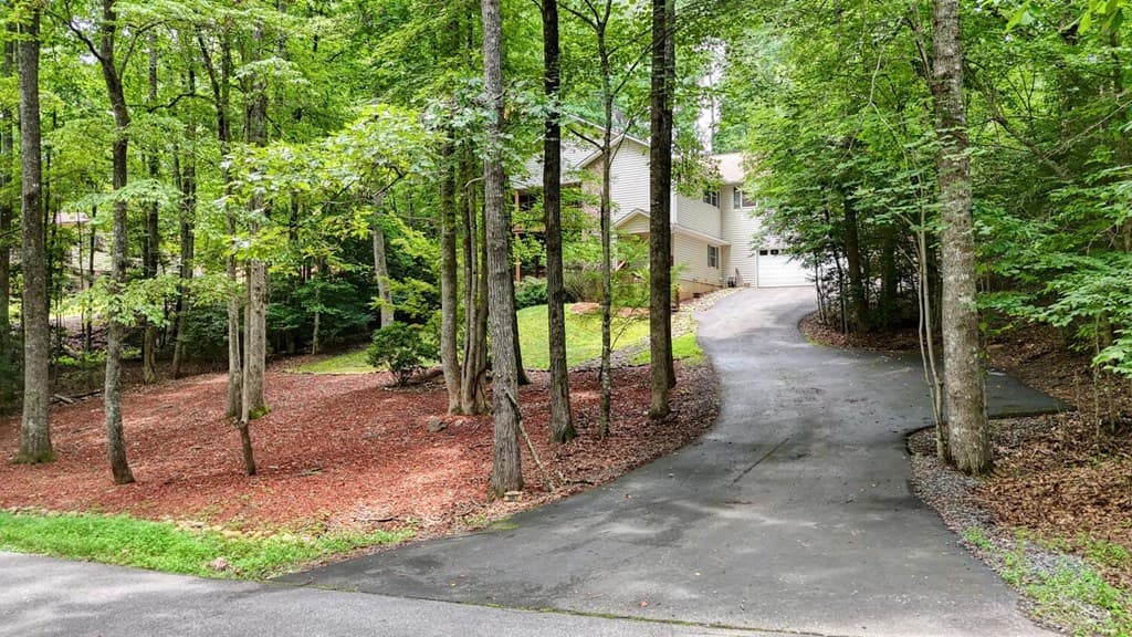 2087 Woodlake Lane, Young Harris GA 30582 - Photo