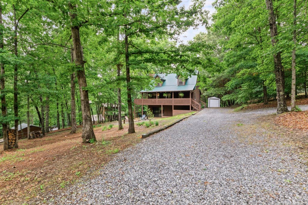 1133 Garrett Circle, Blairsville GA 30512 - Photo