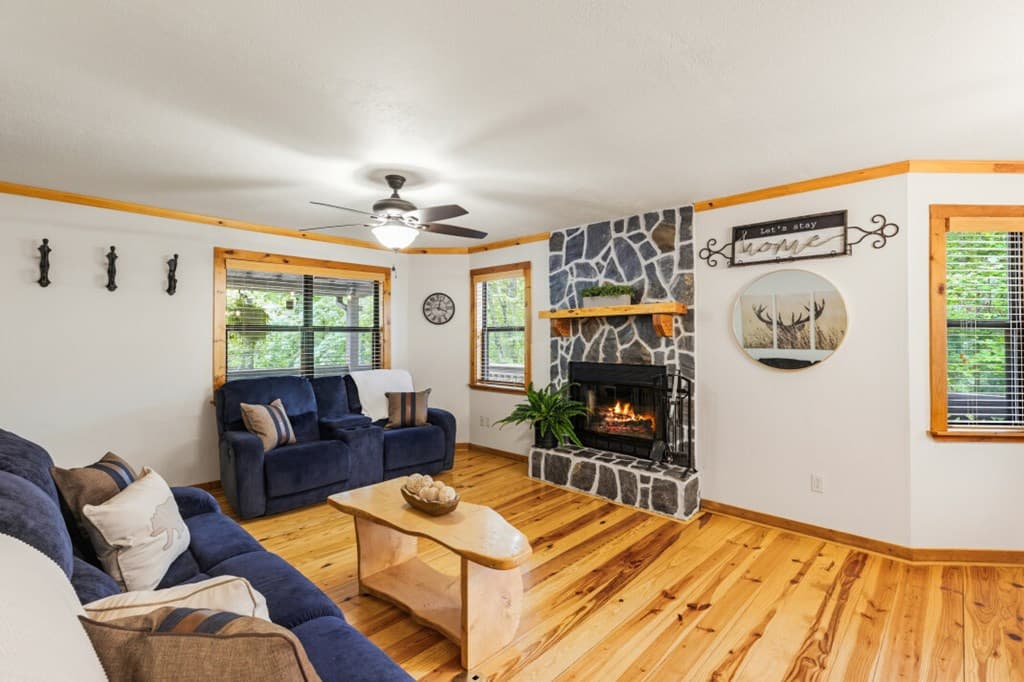 1133 Garrett Circle, Blairsville GA 30512 - Photo