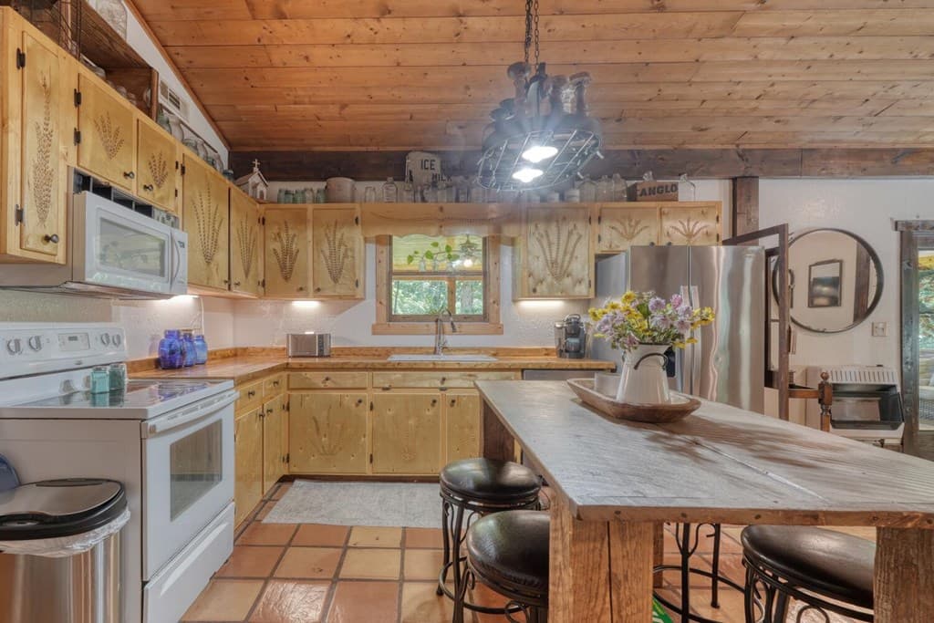 243 Chattahoochee Acres, Cleveland GA 30528 - Photo