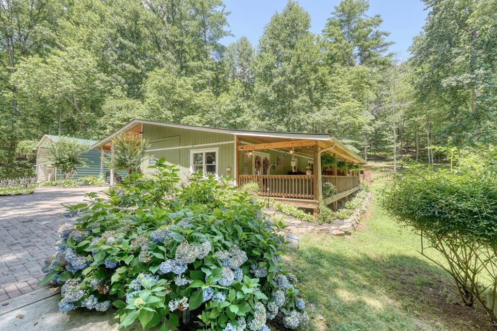 243 Chattahoochee Acres, Cleveland GA 30528 - Photo