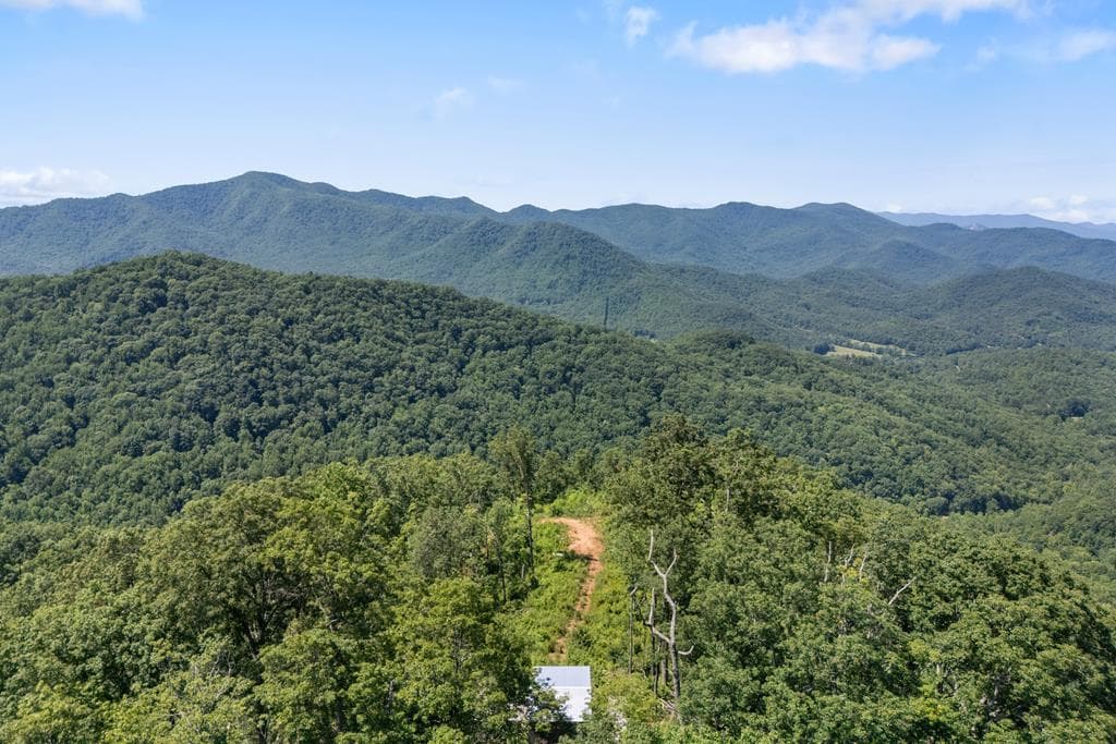 1 Lories Mountain Drive, Hayesville NC 28904 - Photo