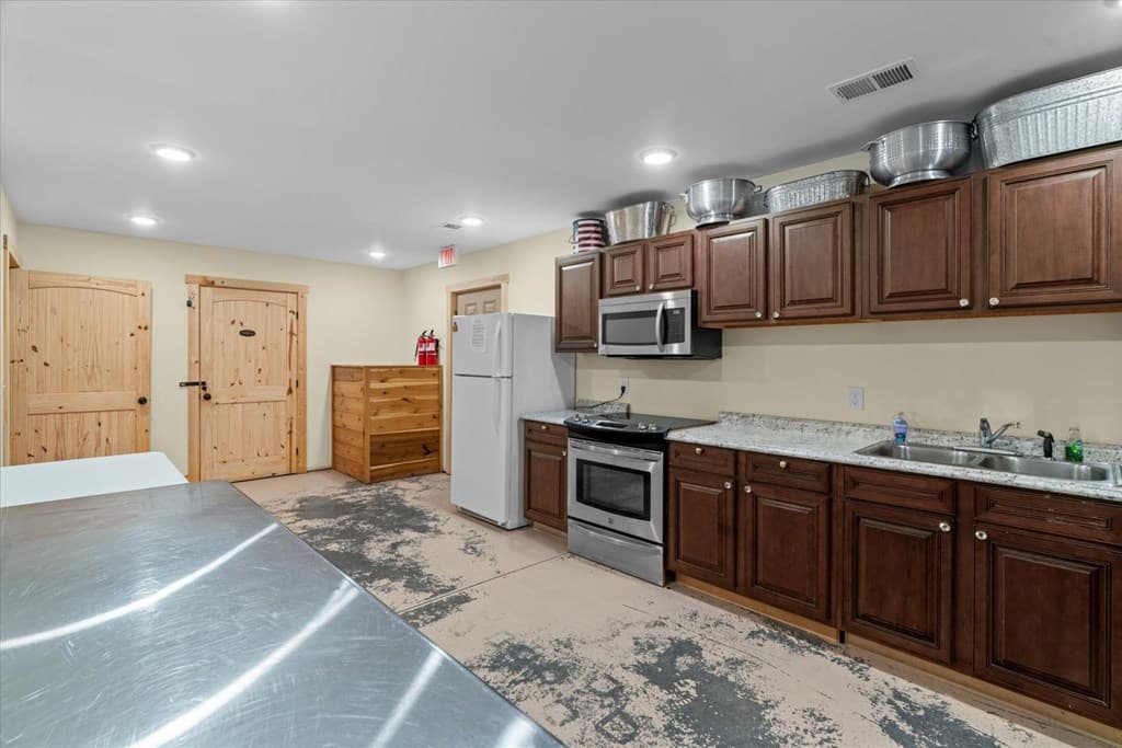 2948 Holly Creek Cool Springs Road, Chatsworth GA 30705 - Photo