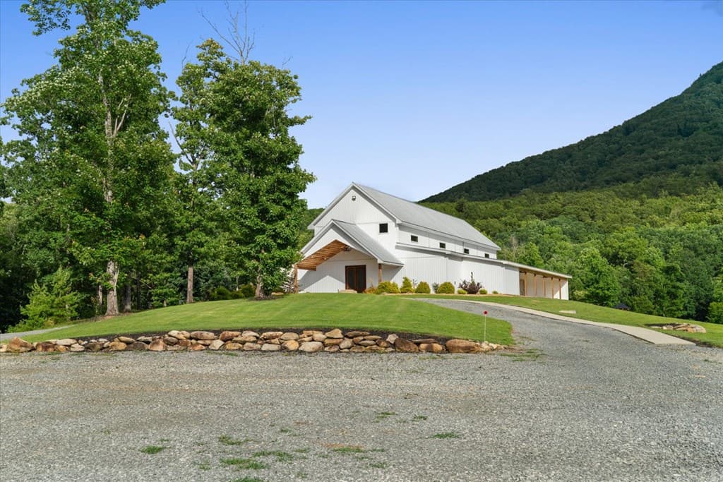 2948 Holly Creek Cool Springs Road, Chatsworth GA 30705 - Photo