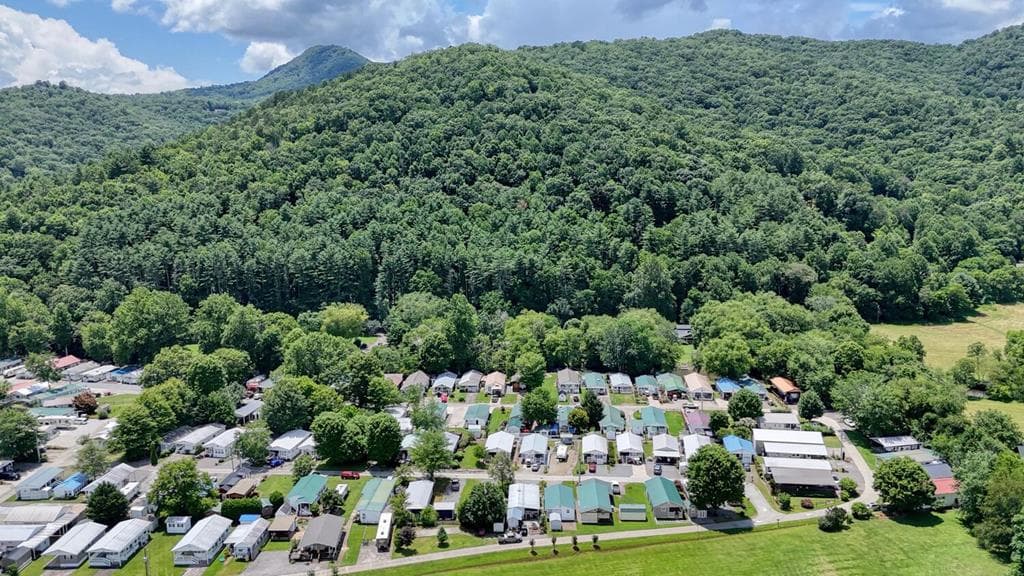 4360 Riverbank Run, Hiawassee GA 30546 - Photo