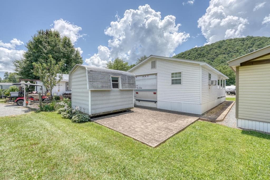 4360 Riverbank Run, Hiawassee GA 30546 - Photo