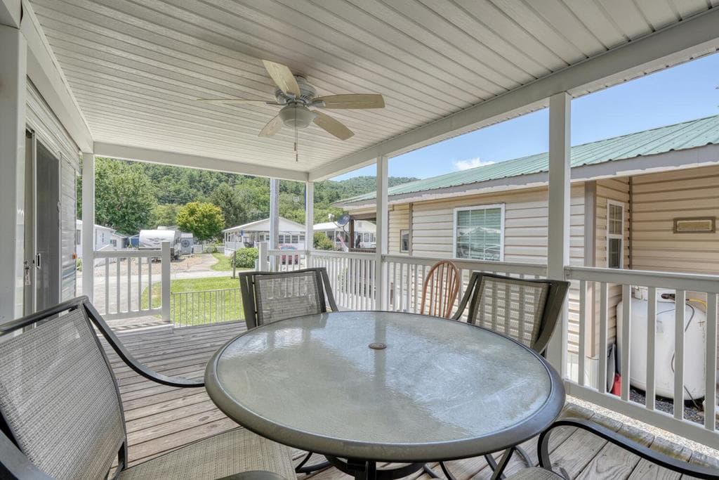 4360 Riverbank Run, Hiawassee GA 30546 - Photo
