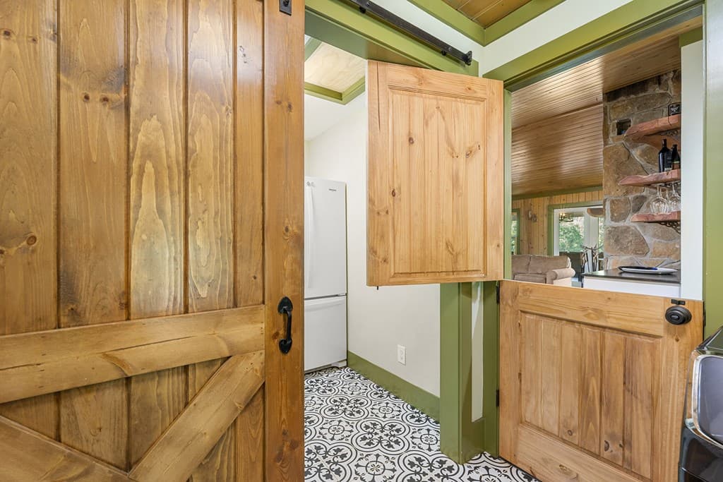 9883 Warwoman Road, Clayton GA 30525 - Photo