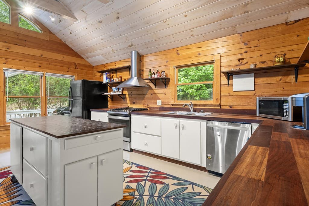 9883 Warwoman Road, Clayton GA 30525 - Photo