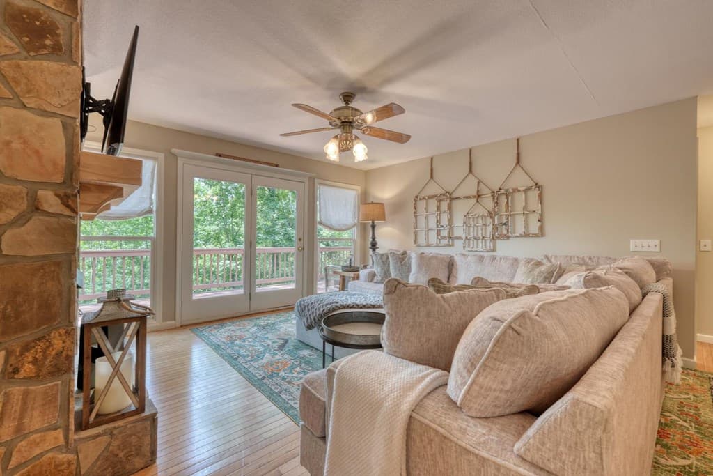 2333 Lovingood Road, Hiawassee GA 30546 - Photo