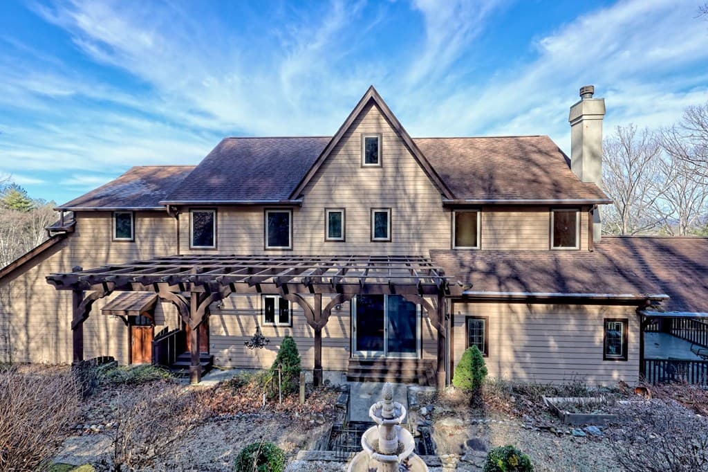 251 Quail Cove Lane, Brasstown NC 28902 - Photo
