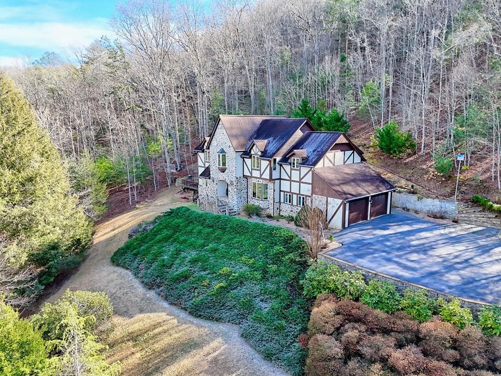 251 Quail Cove Lane, Brasstown NC 28902 - Primary photo