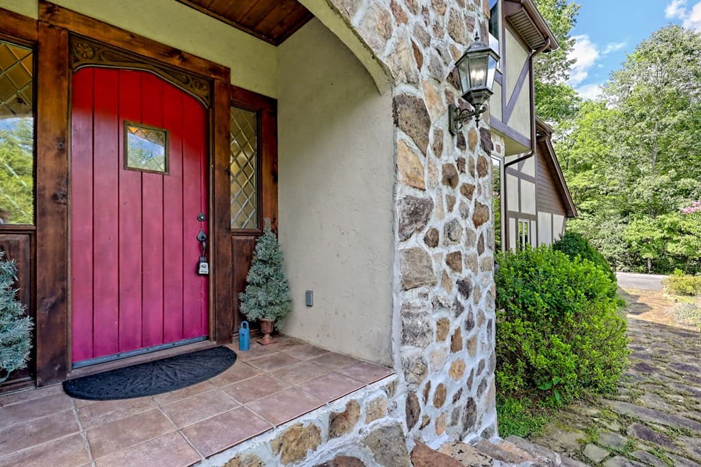 251 Quail Cove Lane, Brasstown NC 28902 - Photo